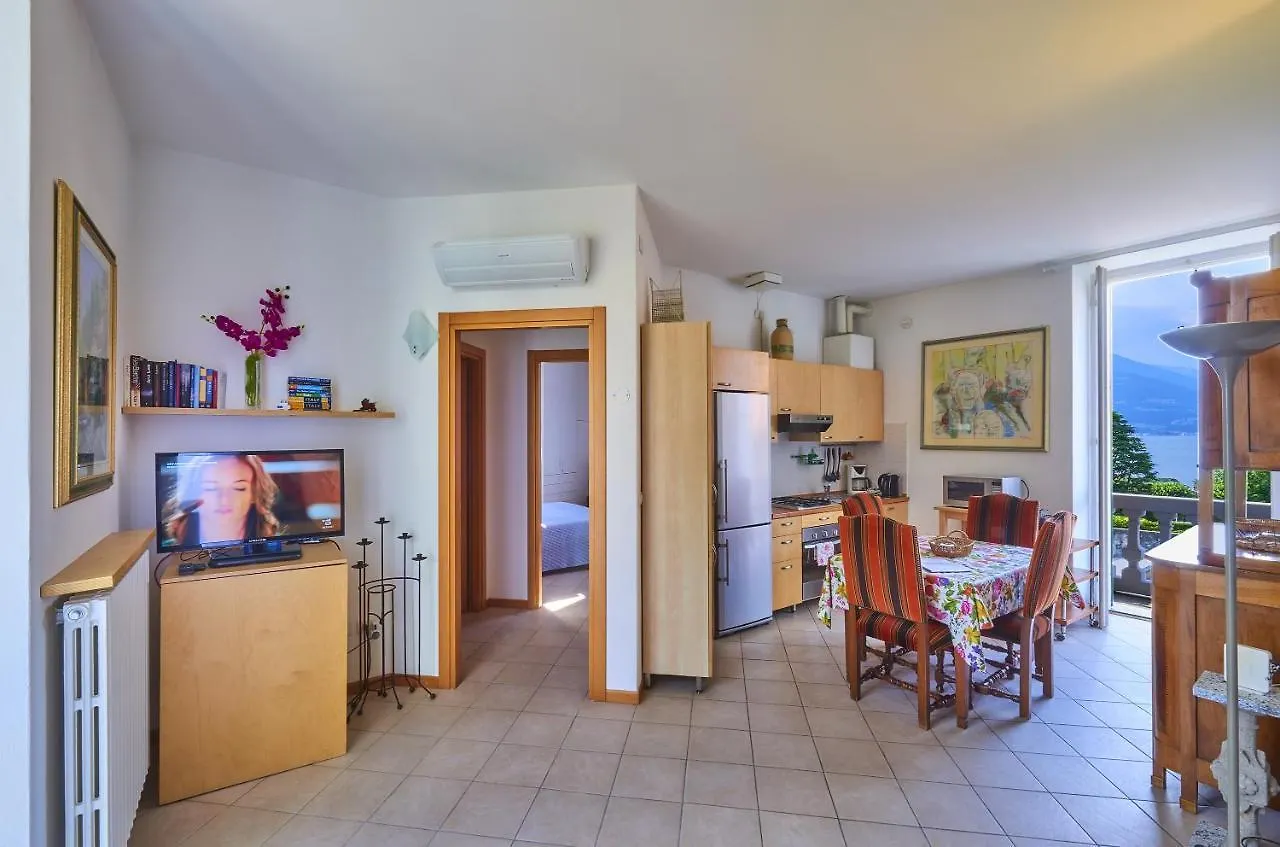 Casa Ferry Apartment Varenna