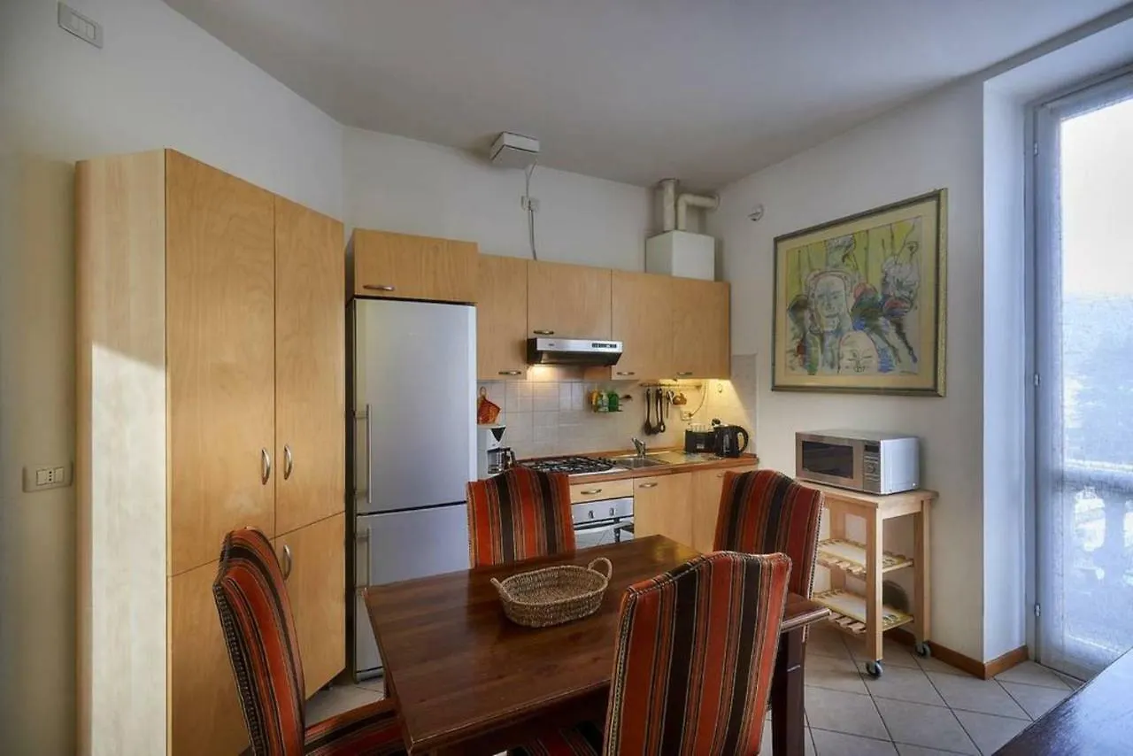 Casa Ferry Apartment Varenna