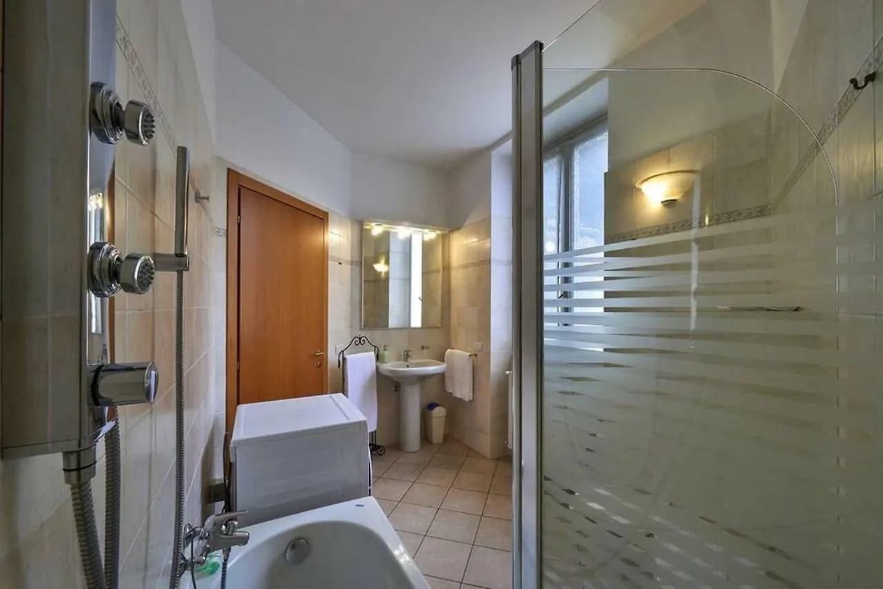 Casa Ferry Apartment Varenna